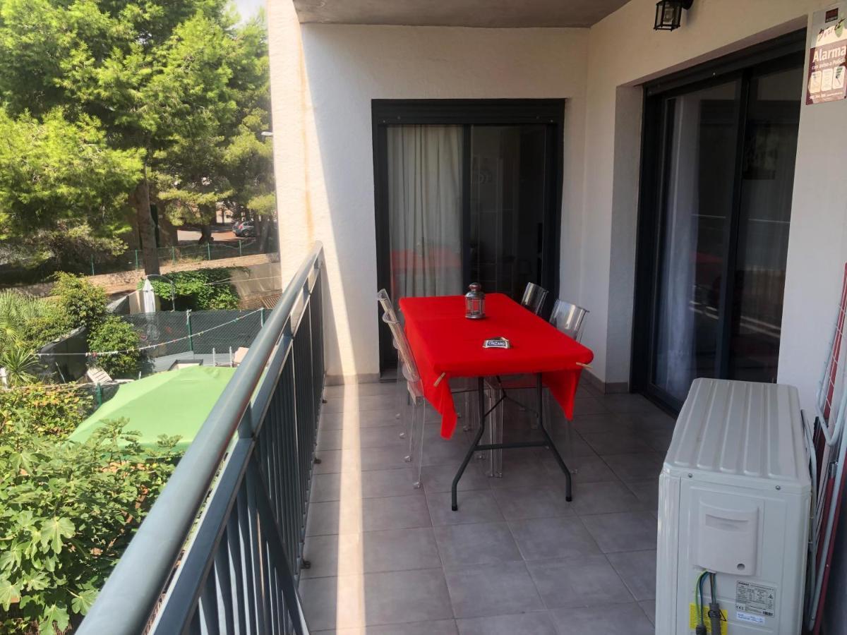 Apartamento Calafat, A 2 Minutos A Pie De Cala Llobeta Exterior photo